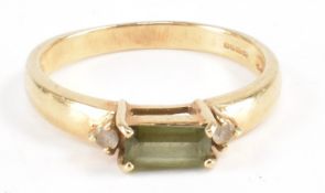 HALLMARKED 9CT GOLD & GREEN STONE RING