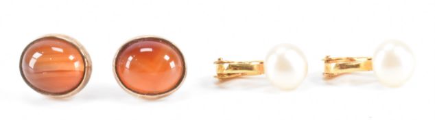 TWO PAIRS OF GOLD EARRINGS - AGATE & PEARL