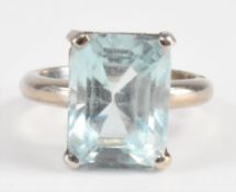 WHITE GOLD AQUAMARINE RING