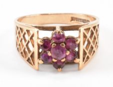 VINTAGE HALLMARKED 9CT GOLD RUBY FLOWER HEAD RING