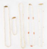 ASSORTMENT OF VINTAGE BAROQUE PEARL NECKLACES