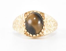 VINTAGE HALLMARKED 9CT GOLD TIGERS EYE RING