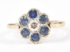 VINTAGE GOLD DIAMOND & SAPPHIRE FLOWER HEAD RING