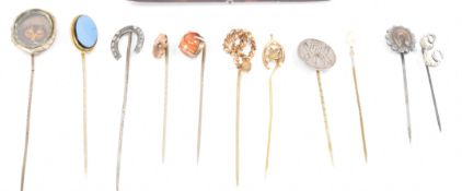 ASSORTMENT OF ANTIQUE STICK PINS & LOCKETS