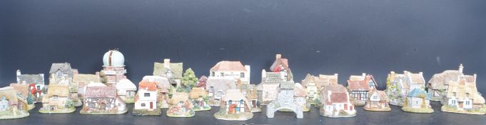 COLLECTION OF VINTAGE 20TH CENTURY LILLIPUT LANE ORNAMENTS