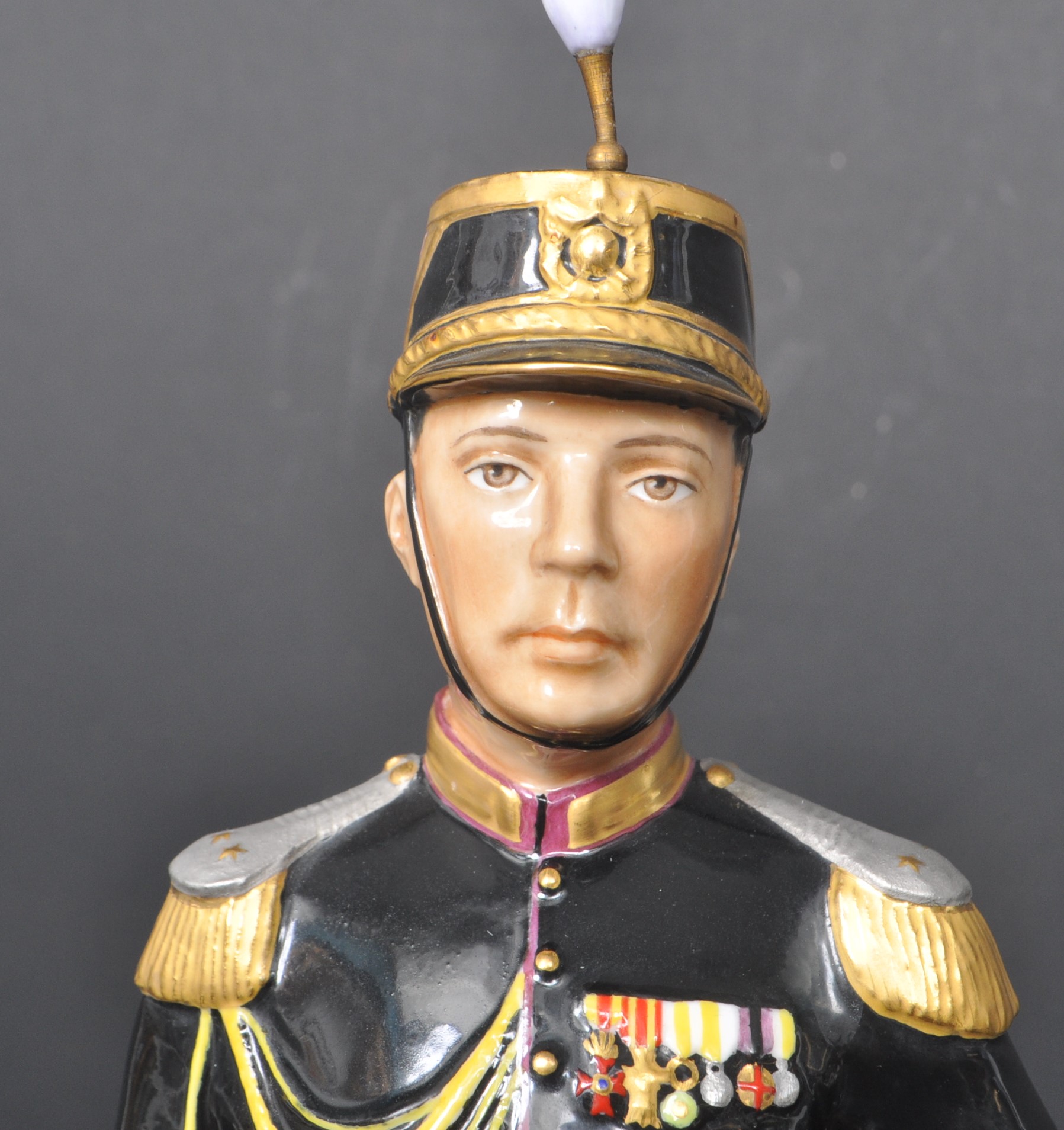 ROYAL WORCESTER - OFFICER OF THE PALATINE GUARD FIGURE - Image 4 of 5