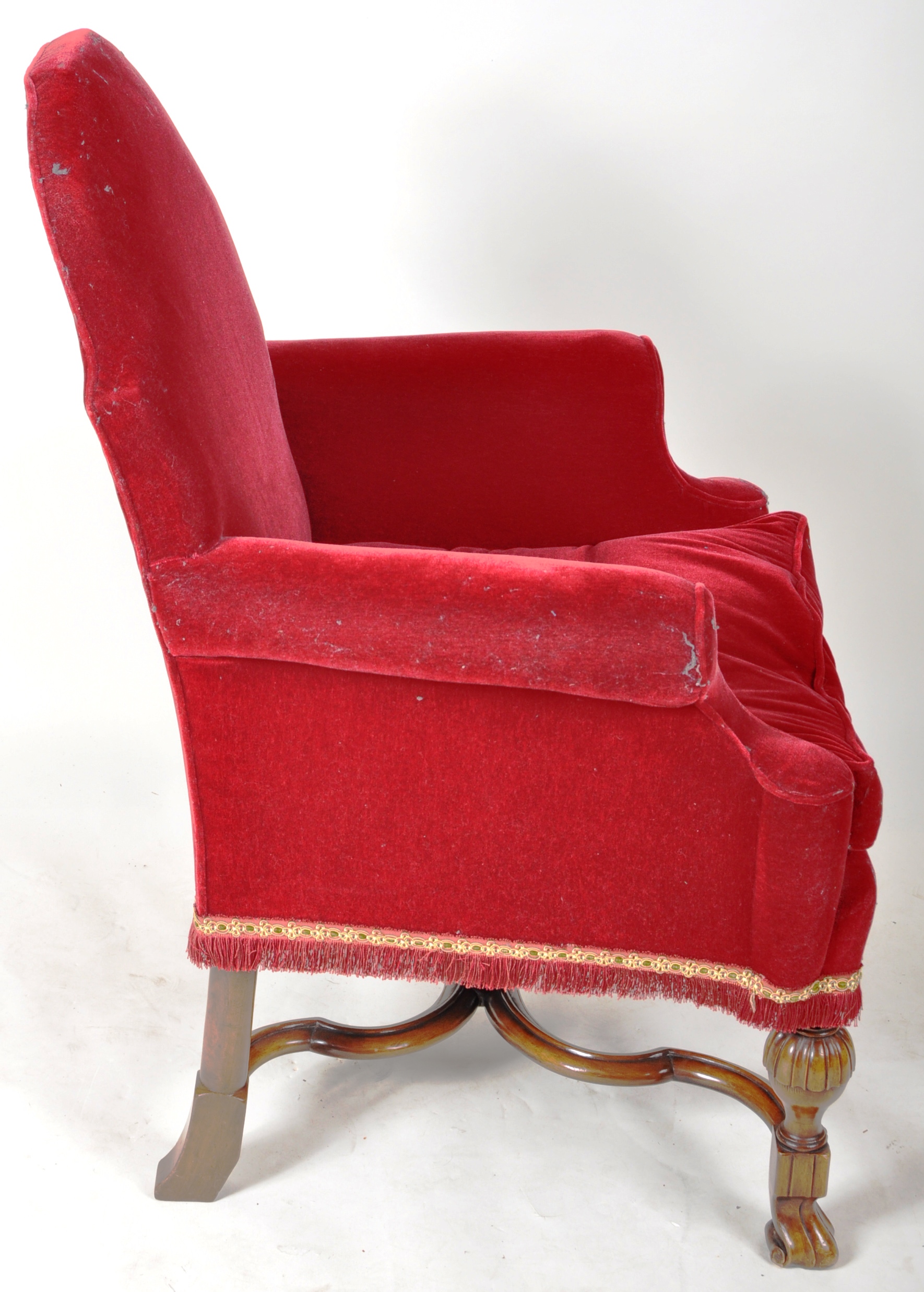 20TH CENTURY QUEEN ANNE REVIVAL FIRESIDE ARMCHAIR - Image 7 of 8