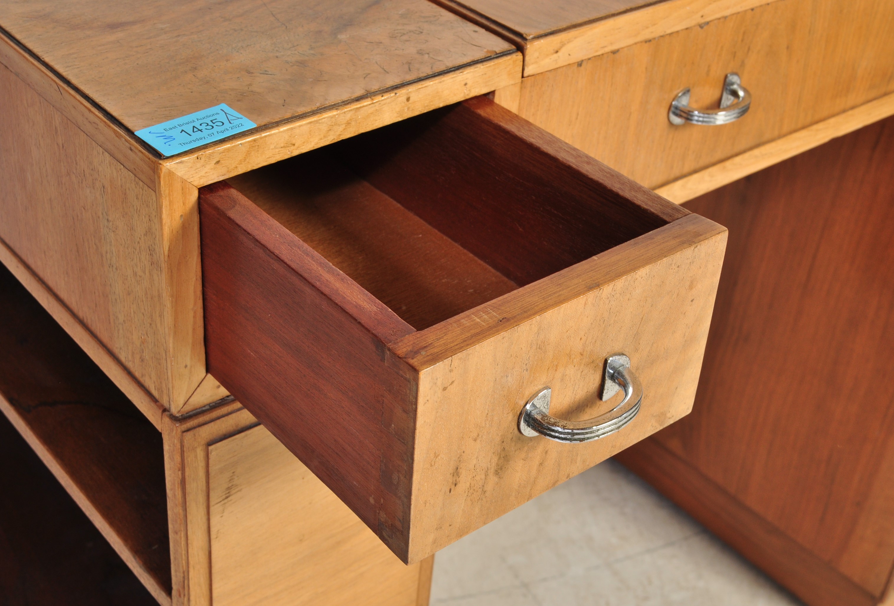 EARLY 20TH CENTURY ART DECO WALNUT DESK - Image 5 of 6