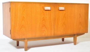 RETRO VINTAGE 20TH CENTURY TEAK WOOD SIDEBOARD CREDENZA