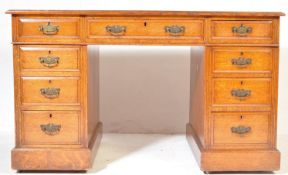 19TH CENTURY VICTORIAN OAK PEDESTAL WRITING DESK