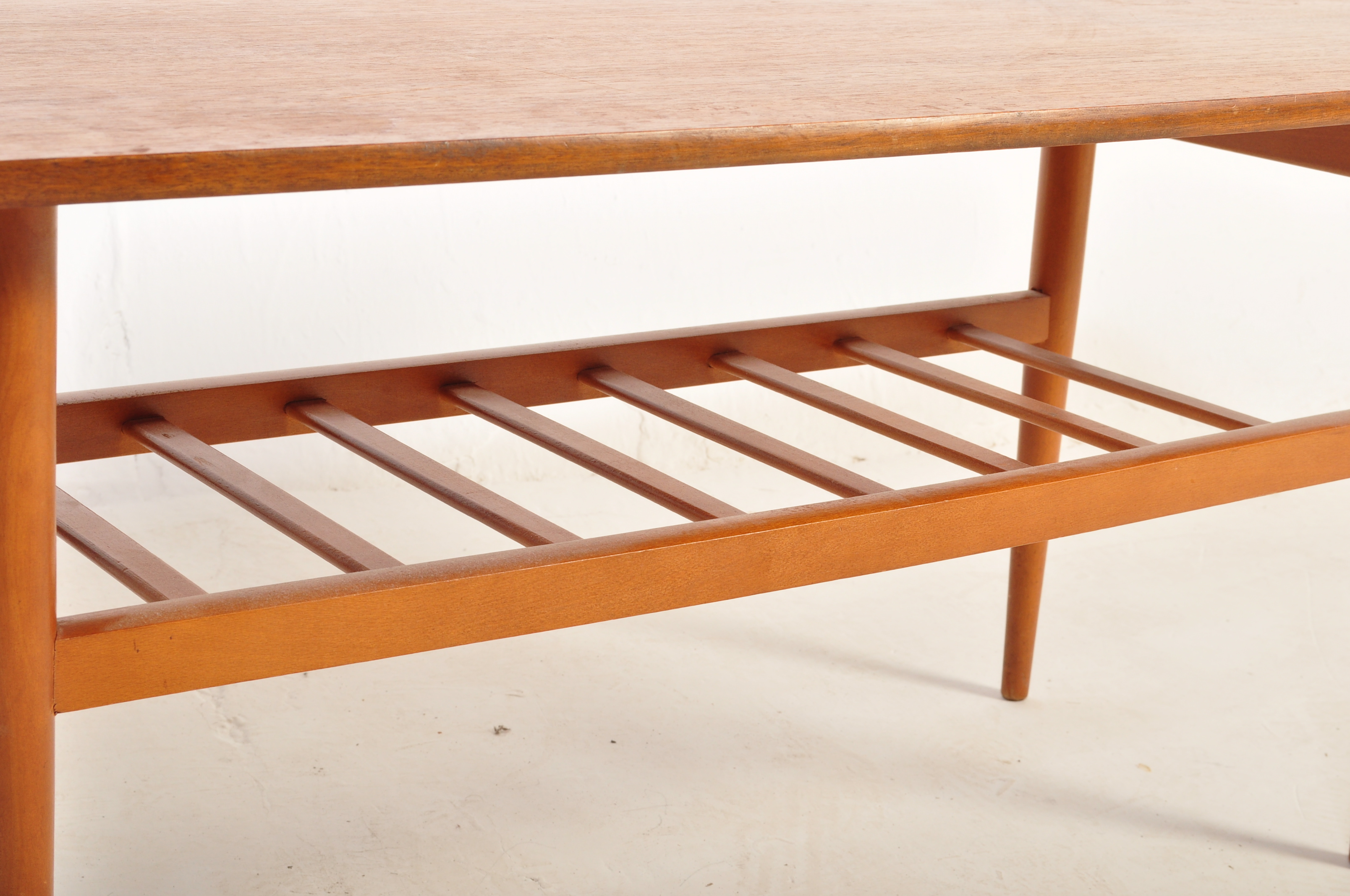 RETRO VINTAGE MID 20TH CENTURY DANISH INSPIRED TEAK WOOD COFFEE - Image 4 of 4