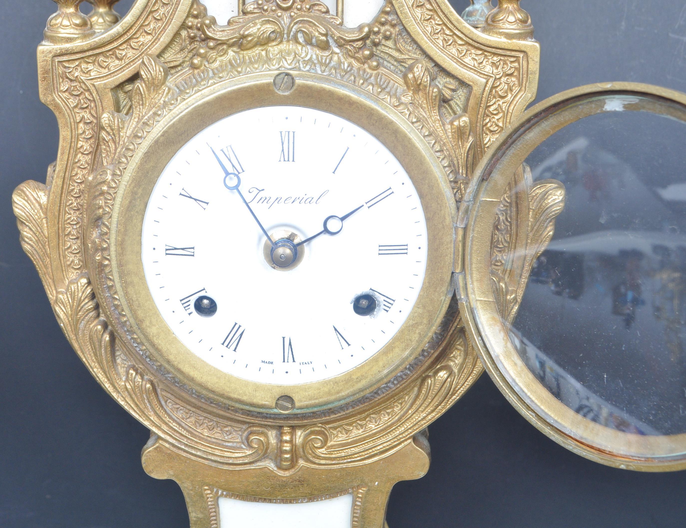 EARLY 20TH CENTURY GERMAN CONTINENTAL BRASS AND MARBLE CLOCK - Image 5 of 7