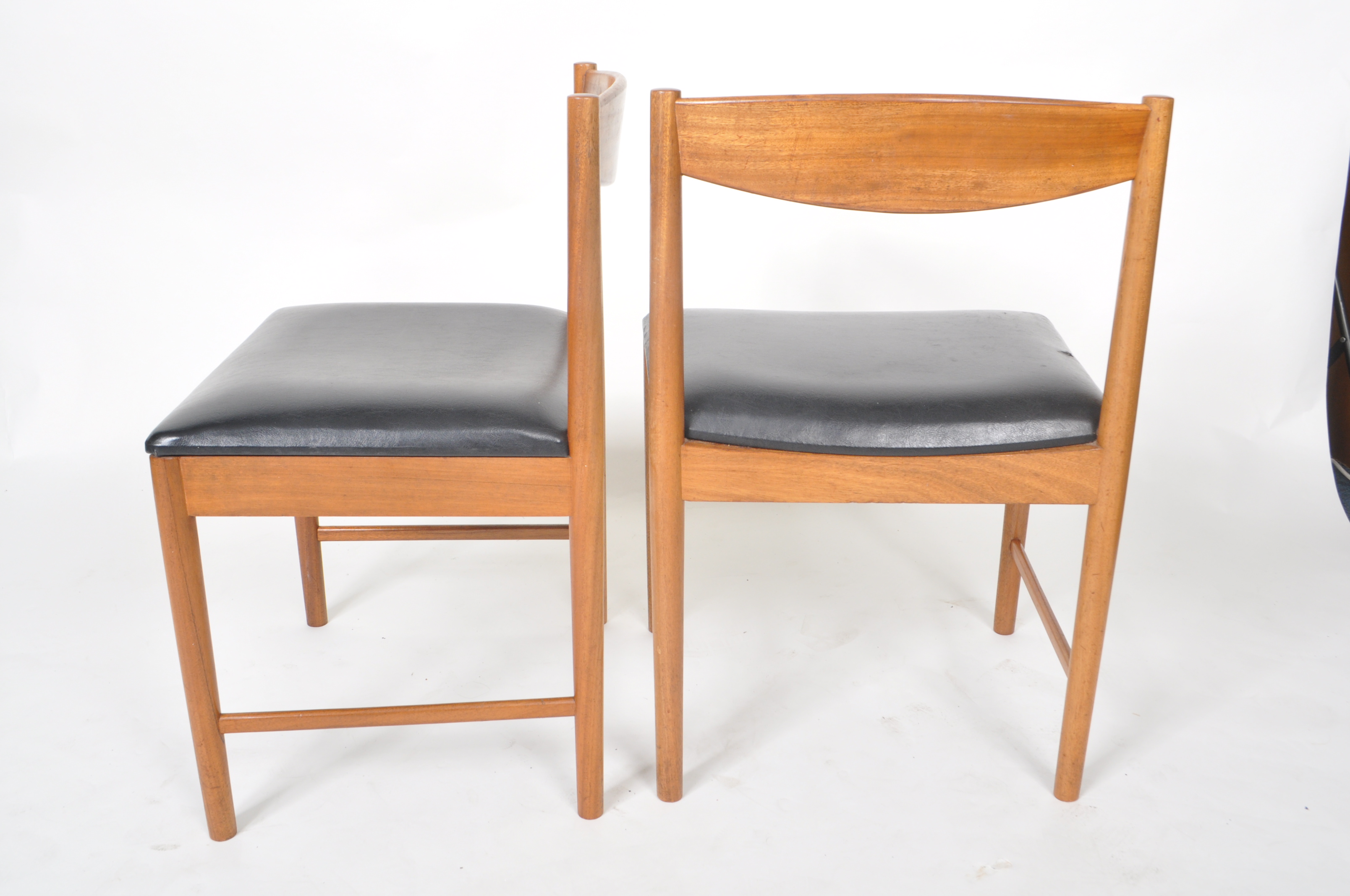 A. H. MCINTOSH & CO - MID CENTURY TEAK DINING TABLE - WITH CHAIRS - Image 9 of 10