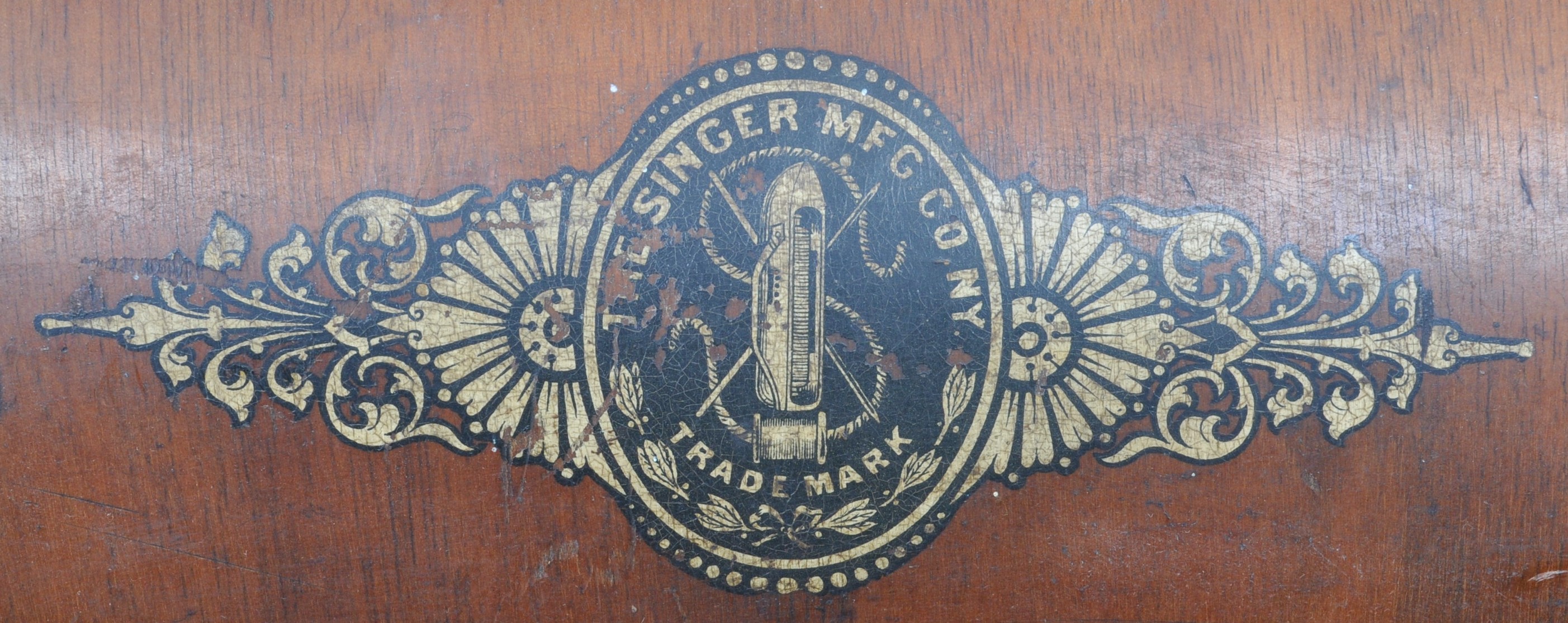 1920S SINGER SEWING MACHINE - Image 7 of 7