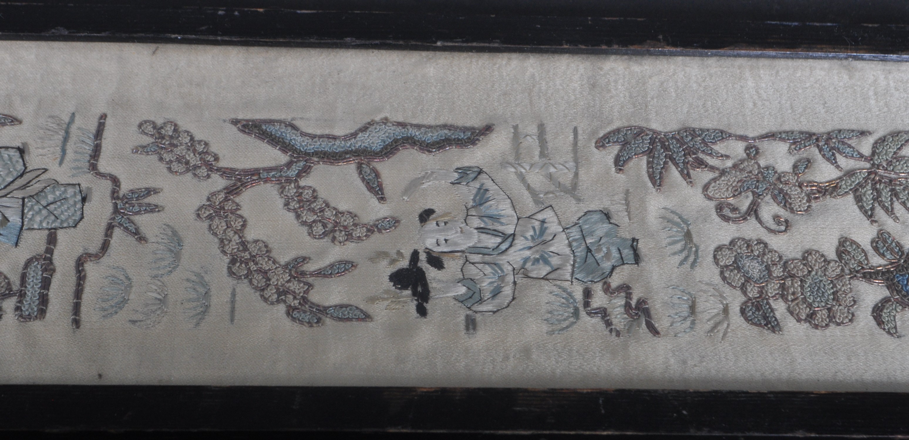 CHINESE ORIENTAL EMBROIDERED SILK PANEL - Image 7 of 11