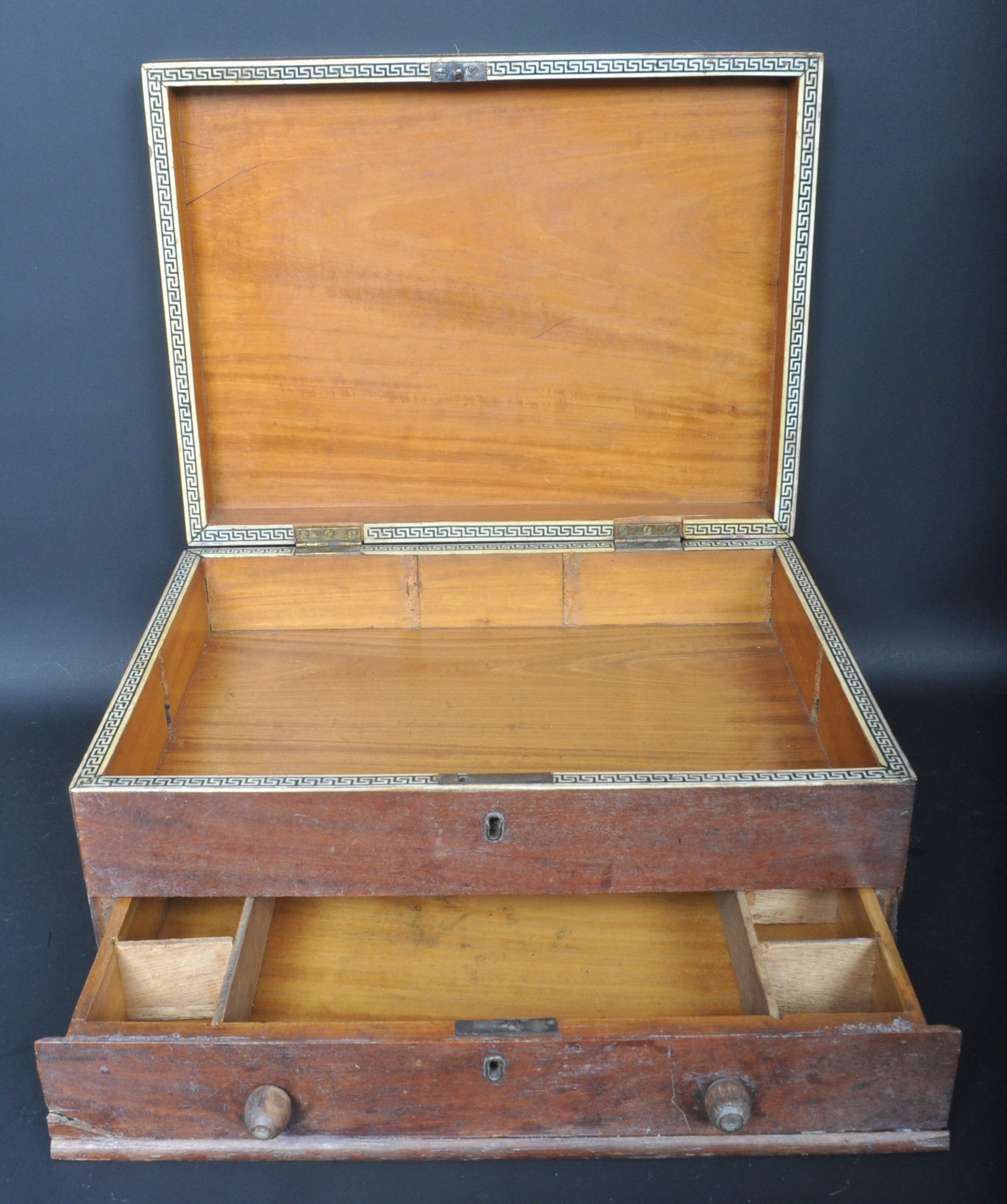 19TH CENTURY VICTORIAN MAHOGANY AND SATINWOOD BOX - Image 2 of 6