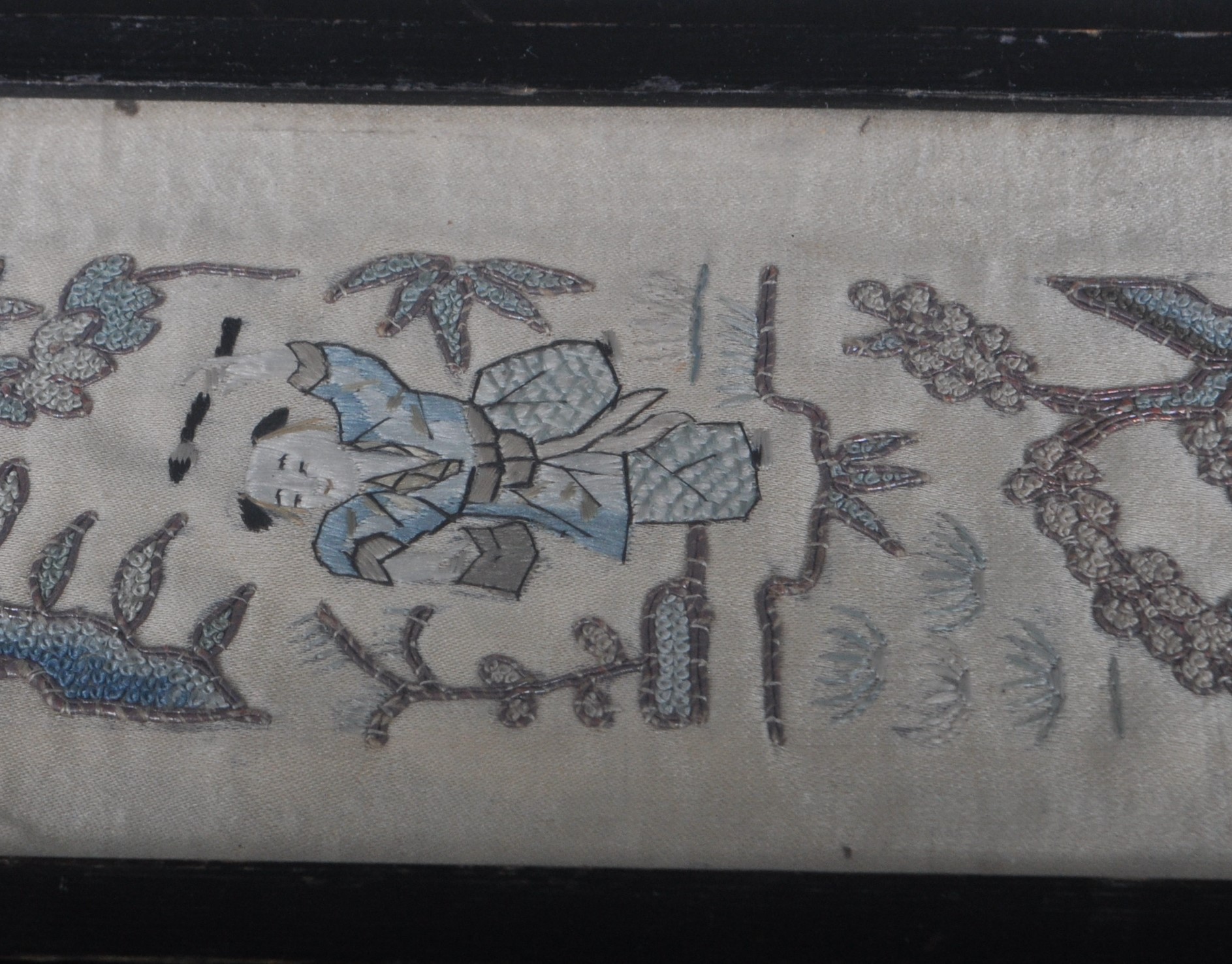 CHINESE ORIENTAL EMBROIDERED SILK PANEL - Image 5 of 11