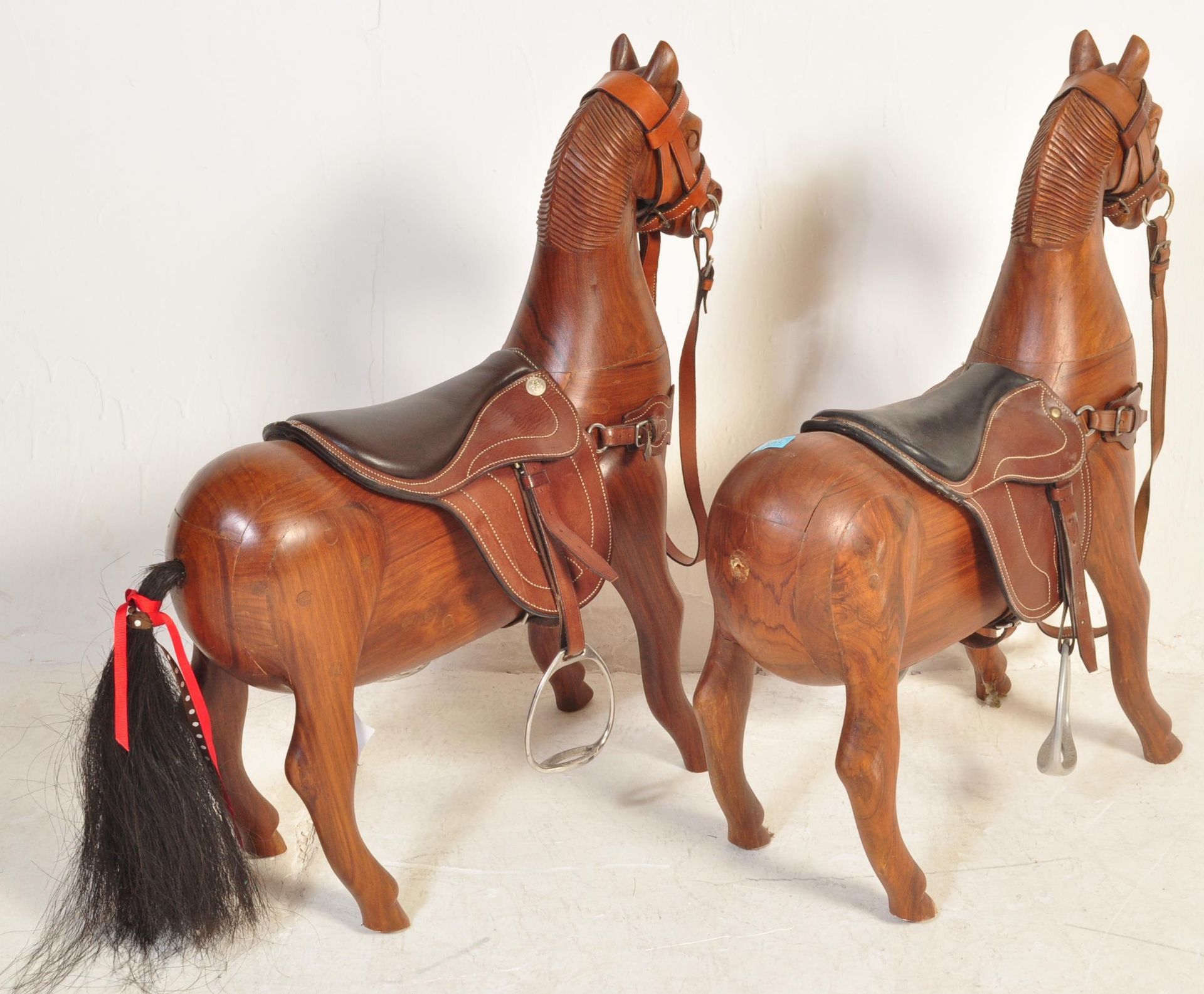 PAIR OF 20TH CENTURY WOODEN ROCKING HORSES - Bild 5 aus 5