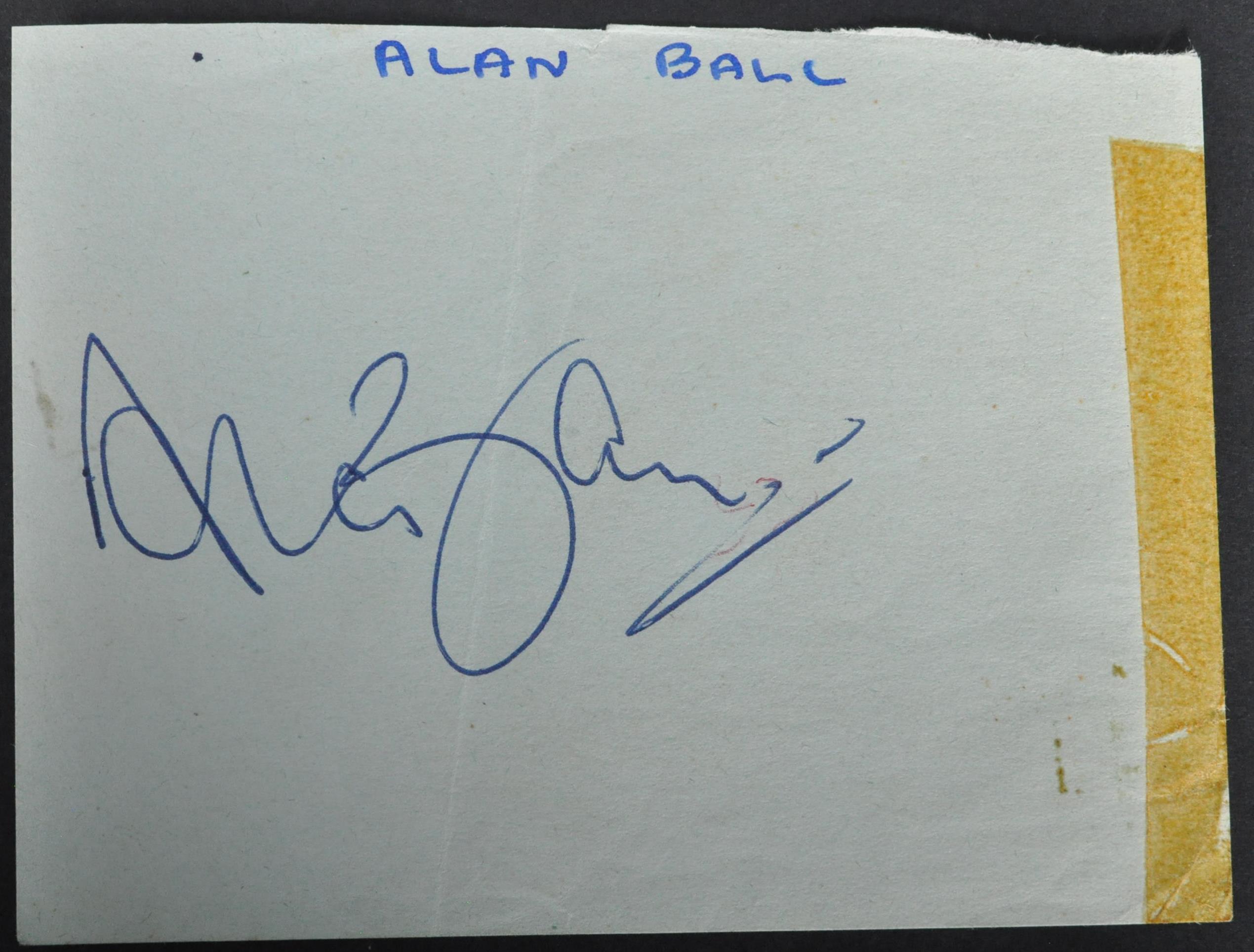 VINTAGE COLLECTION OF 1960S FOOTBALL AUTOGRAPHS - Image 4 of 6