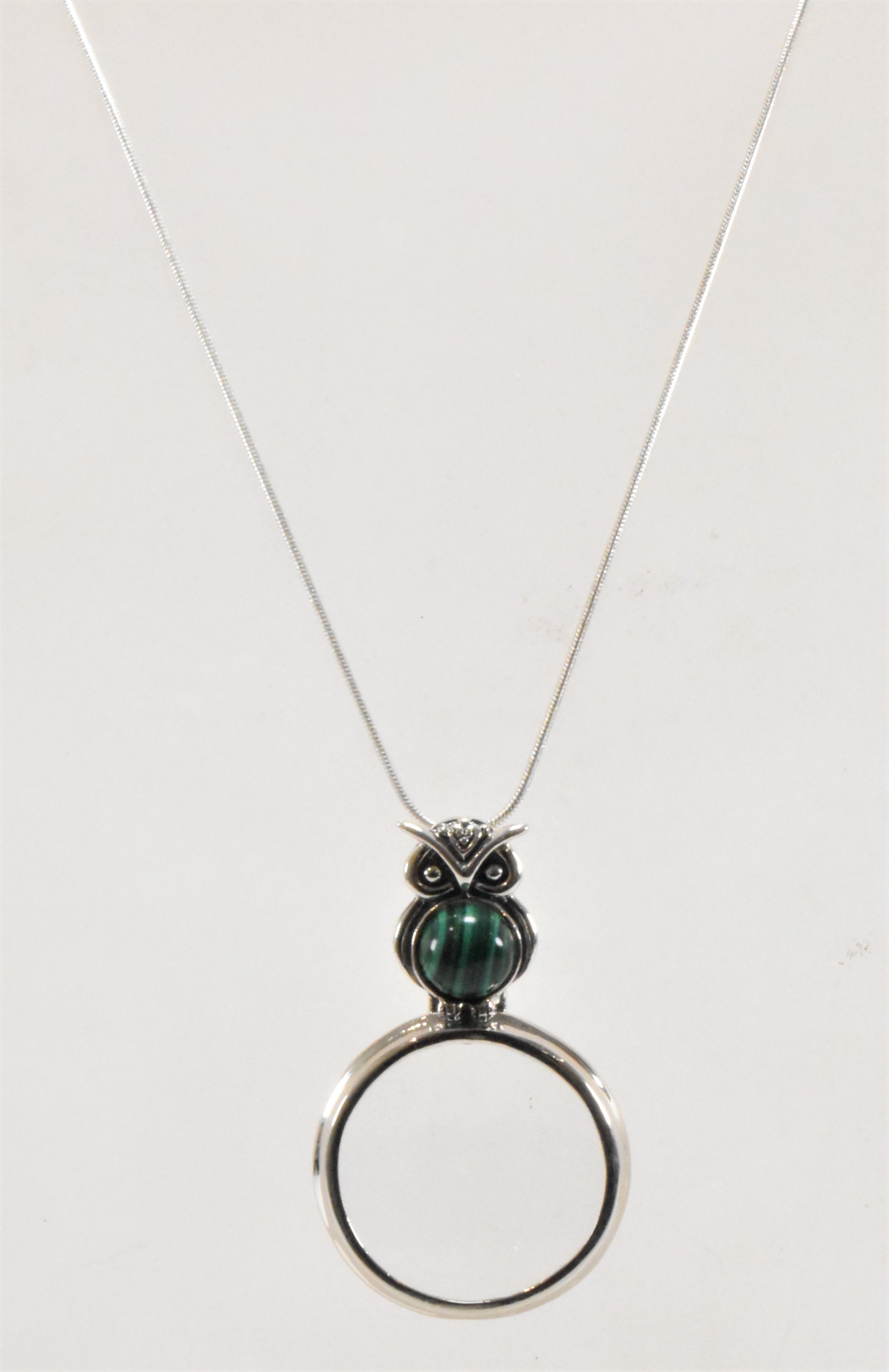 SILVER & MALACHITE MAGNIFYING GLASS PENDANT - Image 2 of 5