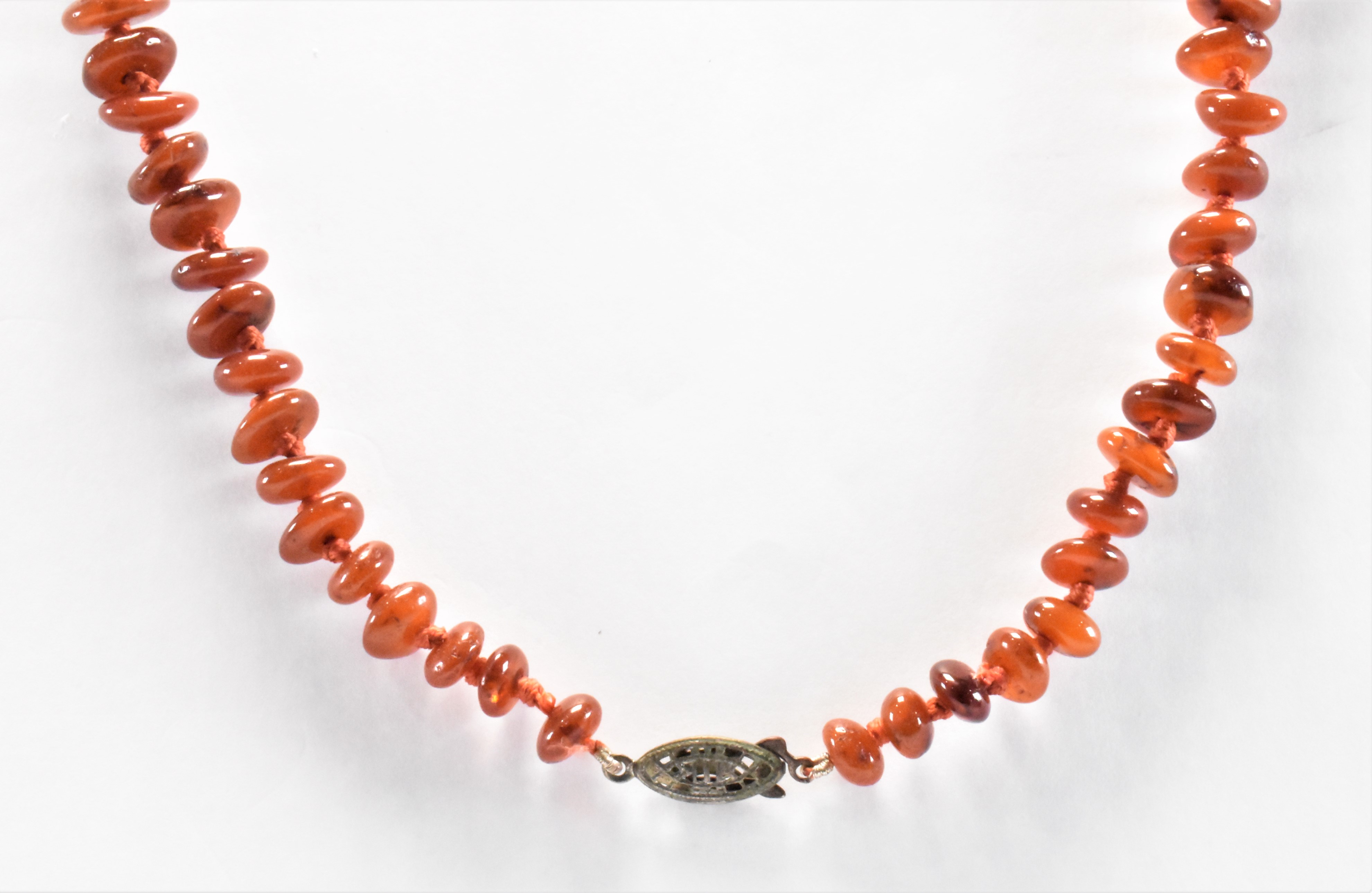 VINTAGE AMBER BEADED NECKLACE - Image 2 of 4