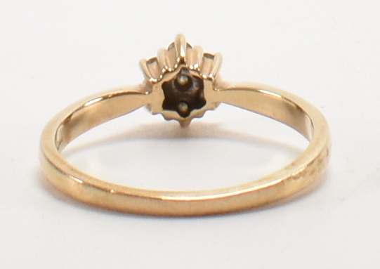 HALLMARKED 9CT GOLD DIAMOND CLUSTER RING - Image 4 of 9