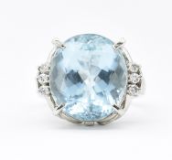 AQUAMARINE & DIAMOND RING