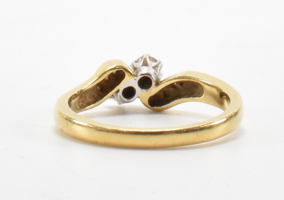 HALLMARKED 18CT GOLD & DIAMOND CROSSOVER RING - Image 4 of 6