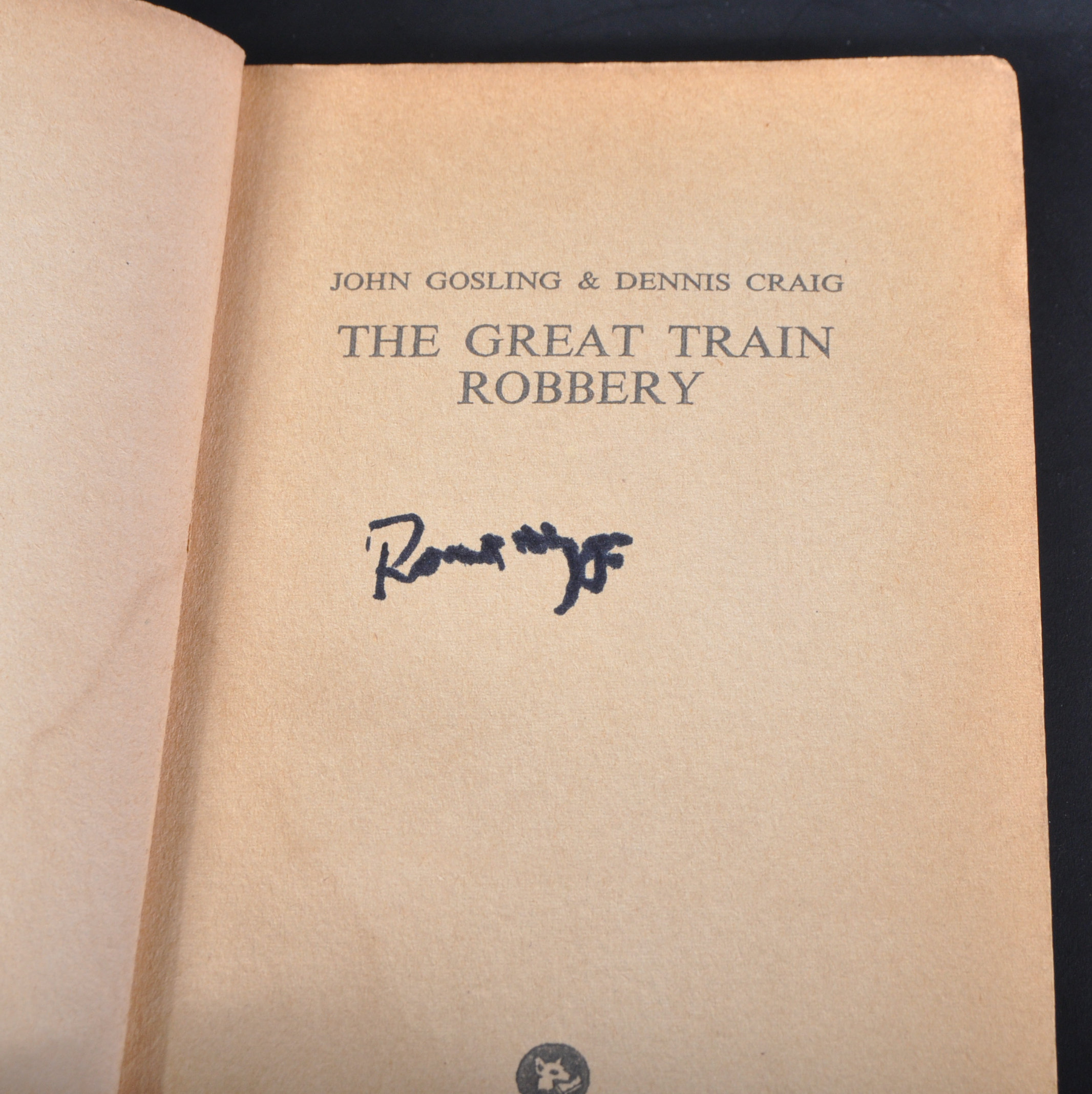 THE GREAT TRAIN ROBBERY - CORGI SIGNED BOOK & MONOPOLY NOTE - Image 4 of 5