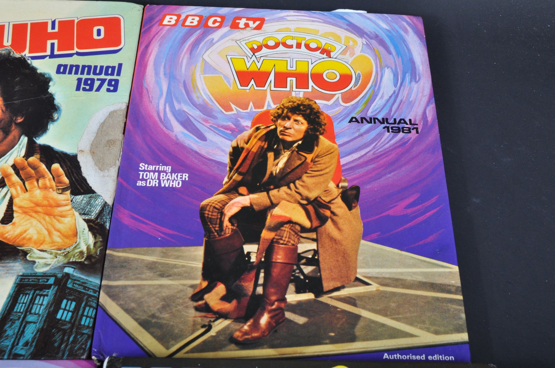 DOCTOR WHO - COLLECTION OF CLASSIC DR WHO VINTAGE ANNUALS - Image 4 of 6