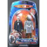 DOCTOR WHO - CHARACTER OPTIONS - THIRD DOCTOR FIGURE