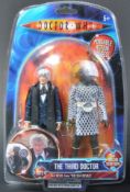 DOCTOR WHO - CHARACTER OPTIONS - THIRD DOCTOR FIGURE