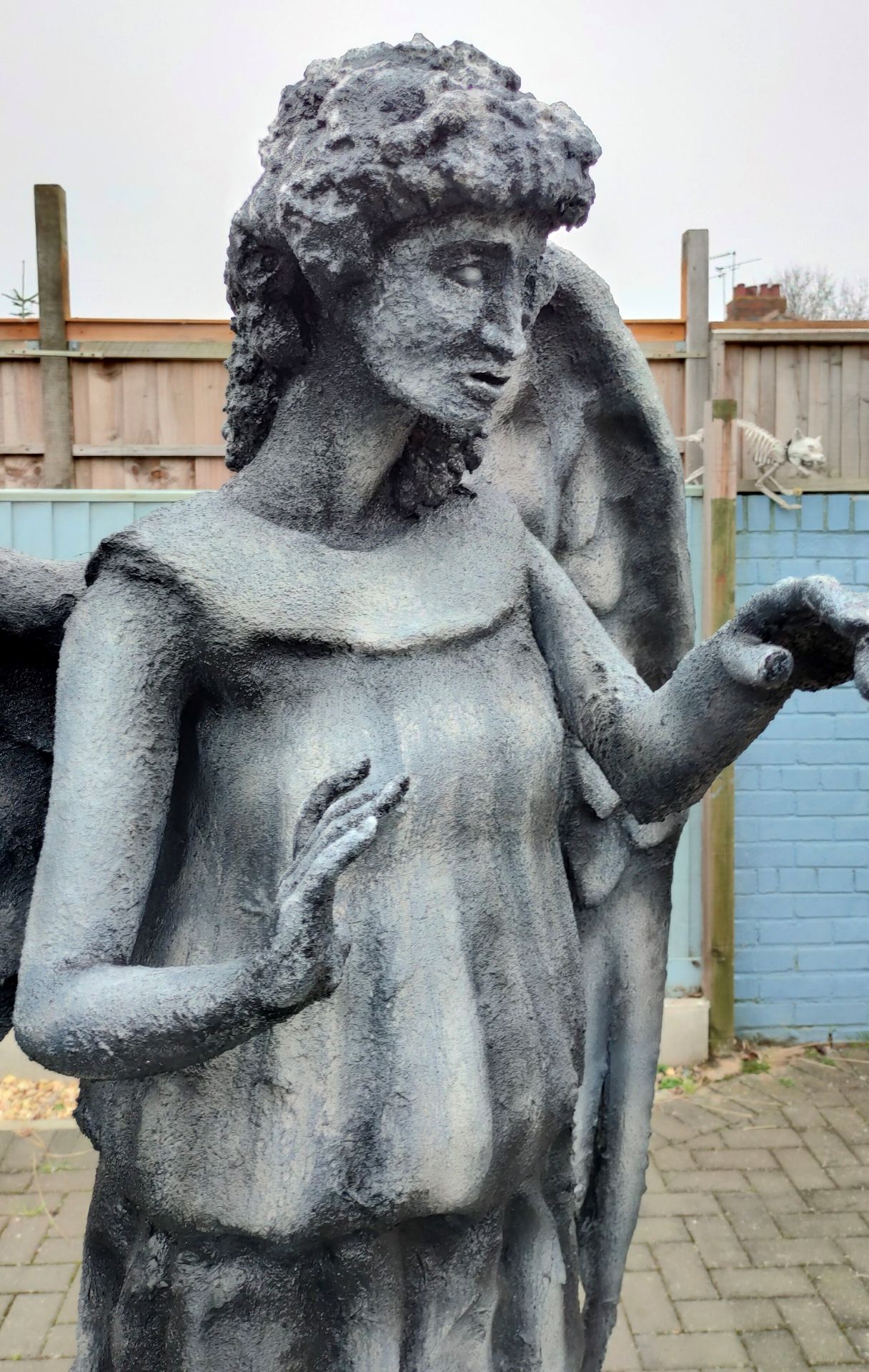DOCTOR WHO - LIFESIZE PROP REPLICA WEEPING ANGEL STATUE - Image 5 of 15