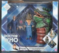 DOCTOR WHO - CHARACTER OPTIONS - SIGNED BOXED ACTION FIGURE SET