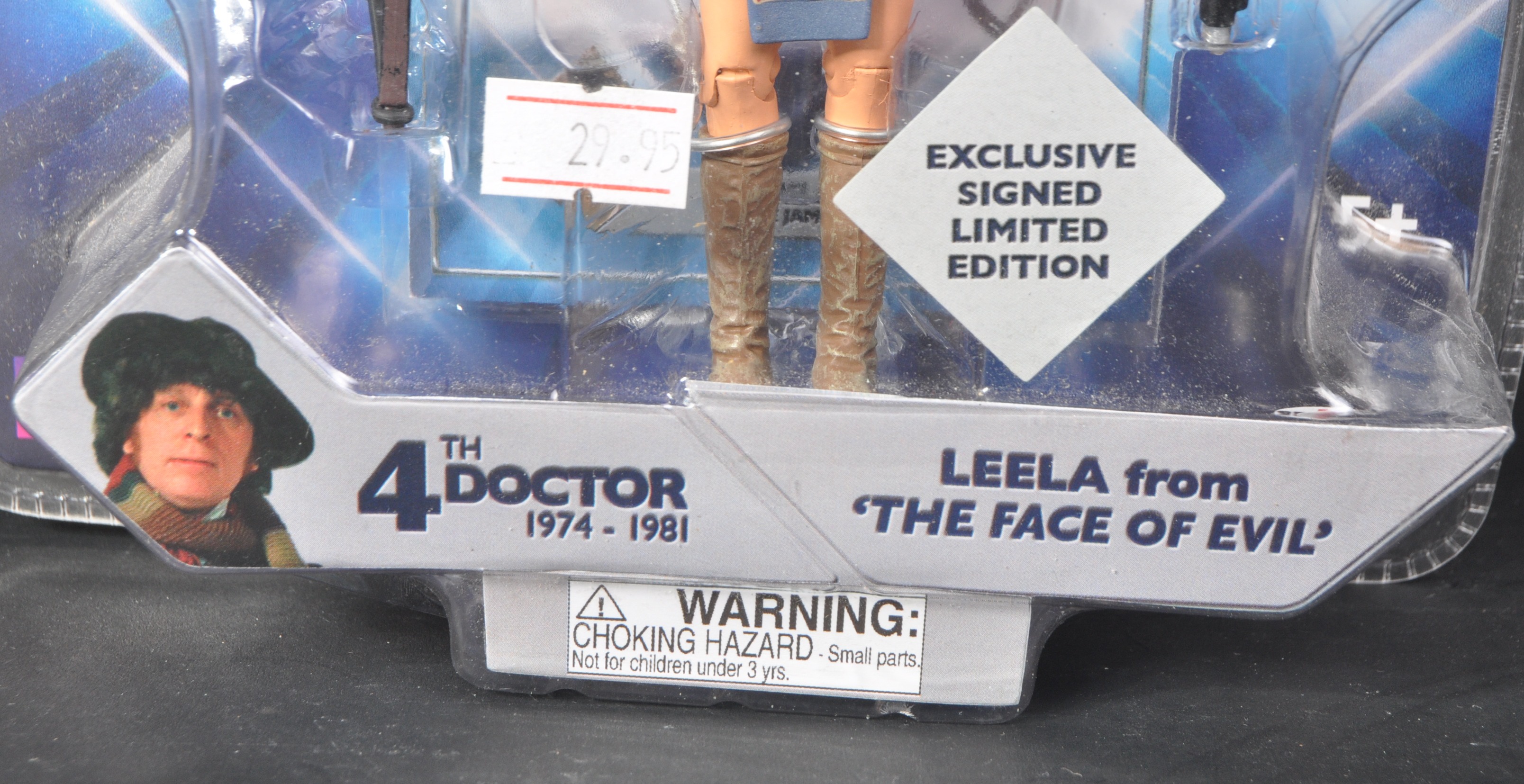 DOCTOR WHO - UT TOYS - LEELA AUTOGRAPH LIMITED EDITION FIGURE - Image 4 of 5