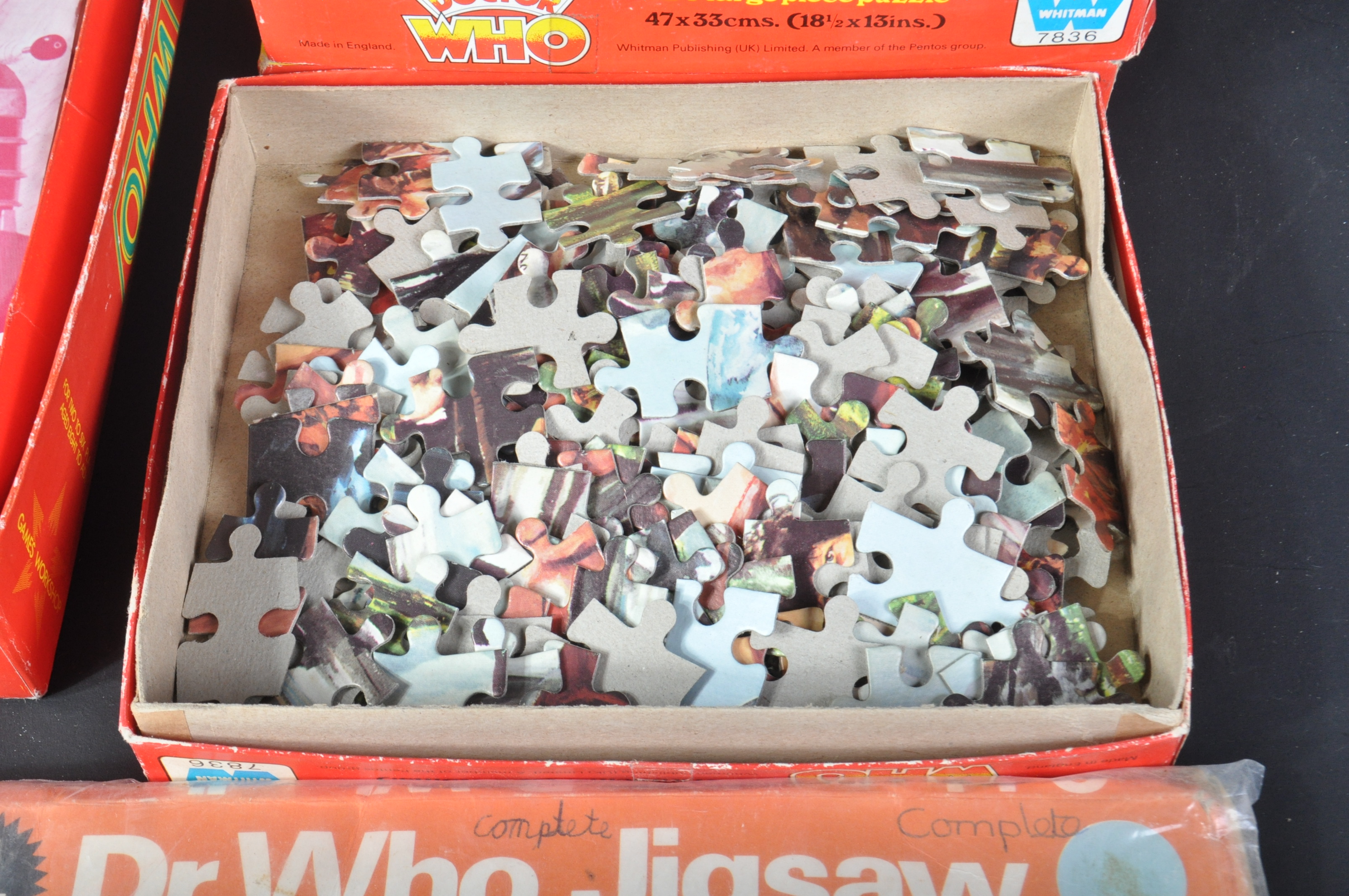 DOCTOR WHO - COLLECTION OF VINTAGE GAMES & PUZZLES - Image 4 of 6