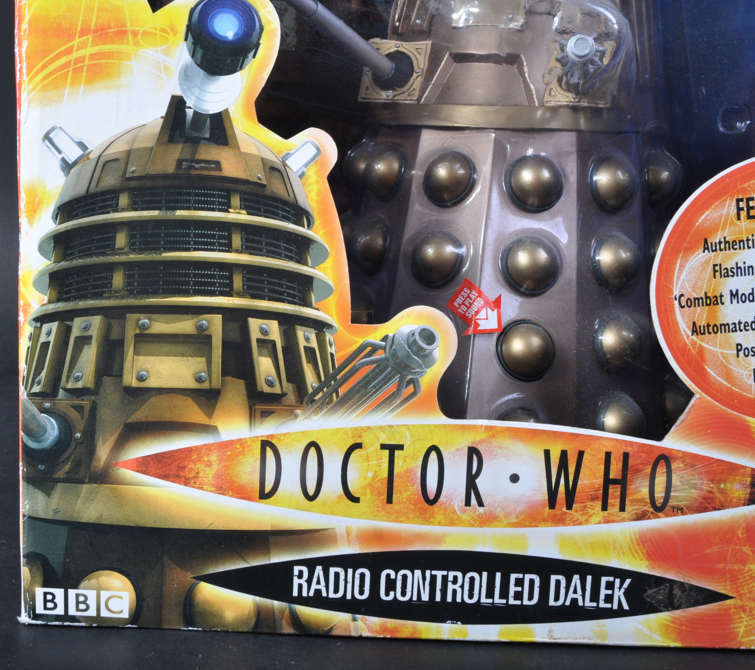DOCTOR WHO - CHARACTER - LARGE SCALE RADIO CONTROLLED DALEK - Image 4 of 6