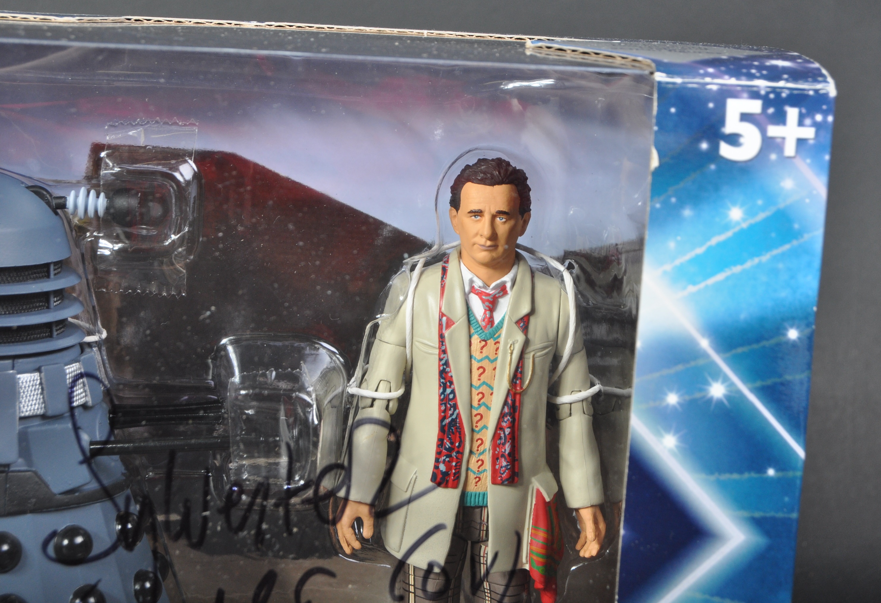 DOCTOR WHO - SYLVESTER MCCOY AUTOGRAPHED ACTION FIGURE - Image 2 of 5
