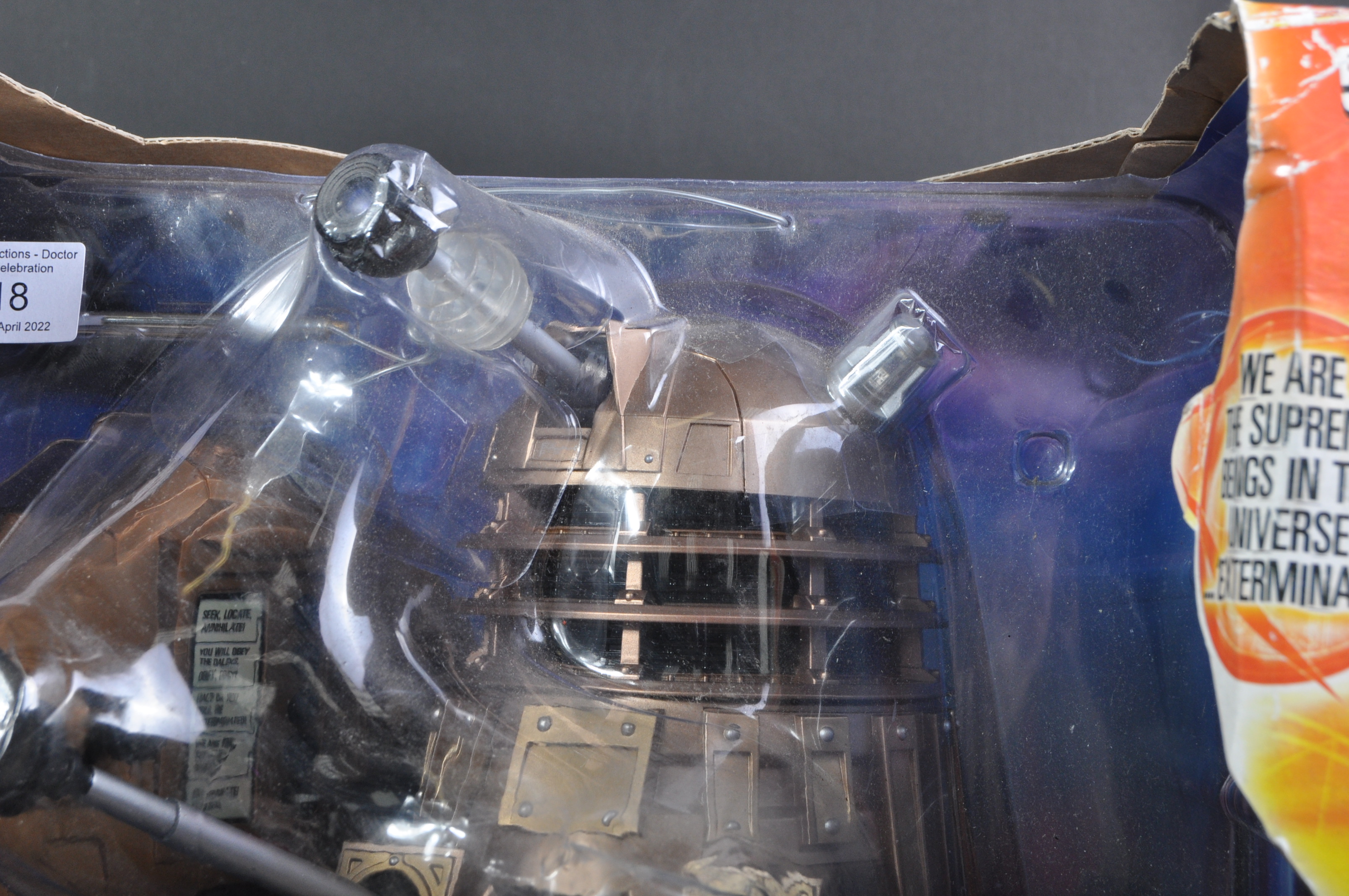 DOCTOR WHO - CHARACTER - LARGE SCALE RADIO CONTROLLED DALEK - Image 2 of 6