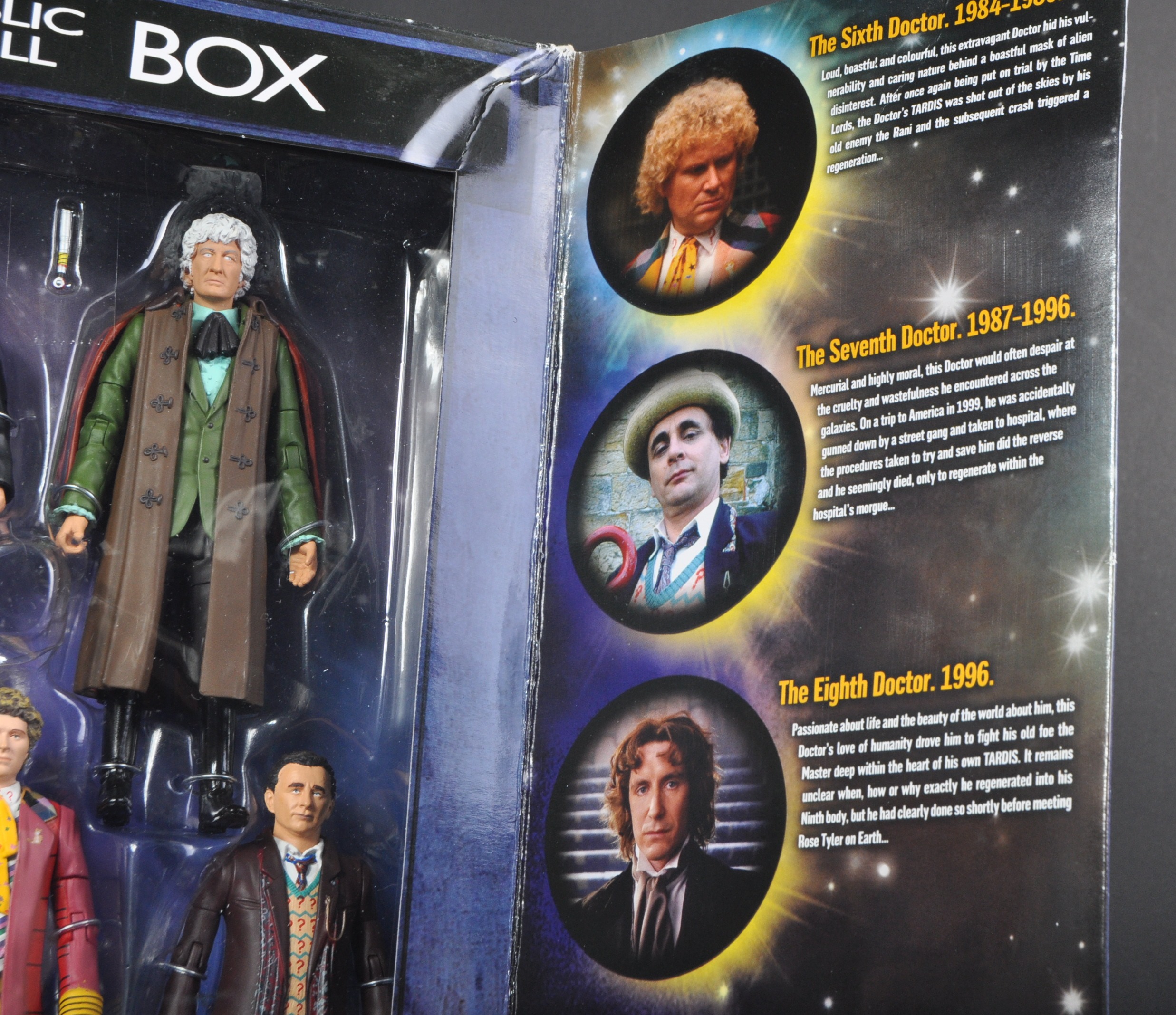 DOCTOR WHO - CHARACTER OPTIONS - ELEVEN DOCTOR FIGURE SET - Image 6 of 7