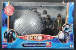 DOCTOR WHO - UNDERGROUND TOYS - SONTARAN EXPERIMENT SET