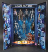 DOCTOR WHO - CHARACTER - SERIES 2 10 FIGURE GIFT SET