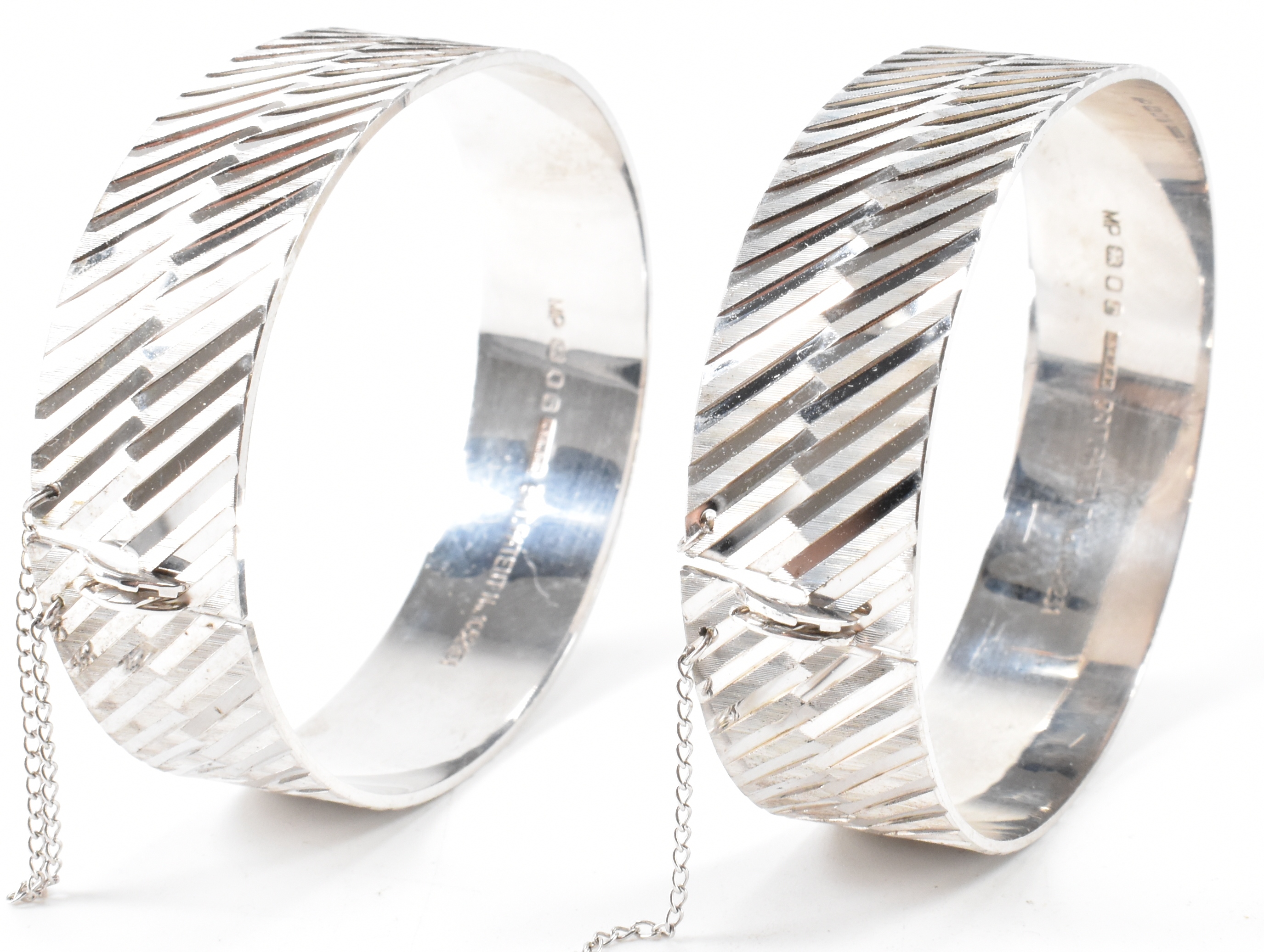 PAIR 1970S HALLMARKED SILVER BANGLES - Image 6 of 6
