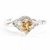 HALLMARKED 9CT GOLD & TOPAZ RING