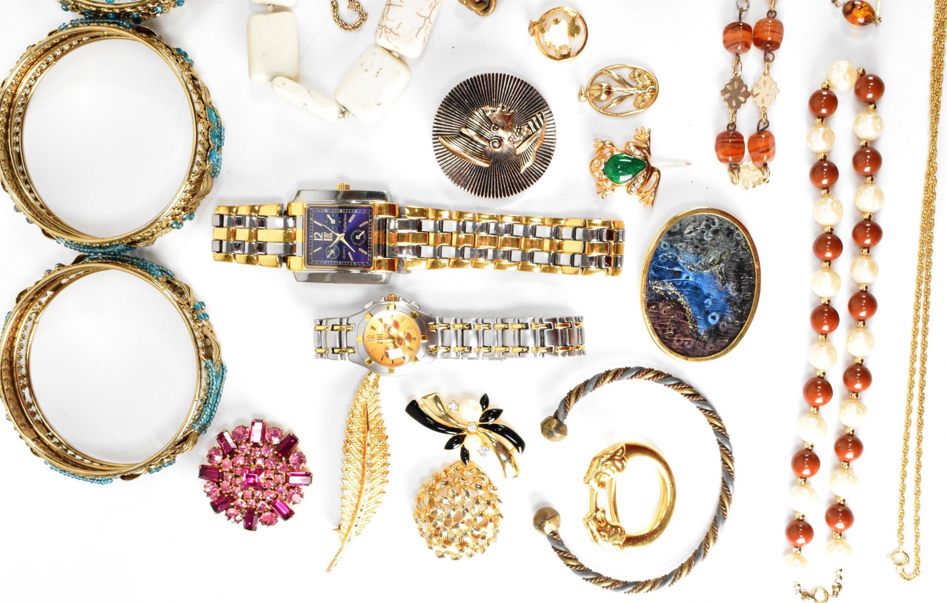 LARGE COLLECTION OF VINTAGE COSTUME JEWELLERY - Image 2 of 22