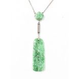 ART DECO WHITE GOLD & JADE PENDANT NECKLACE