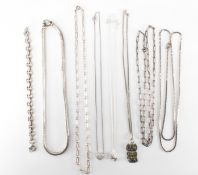 ASSORTMENT OF SILVER & WHITE METAL CHAIN NECKLACES