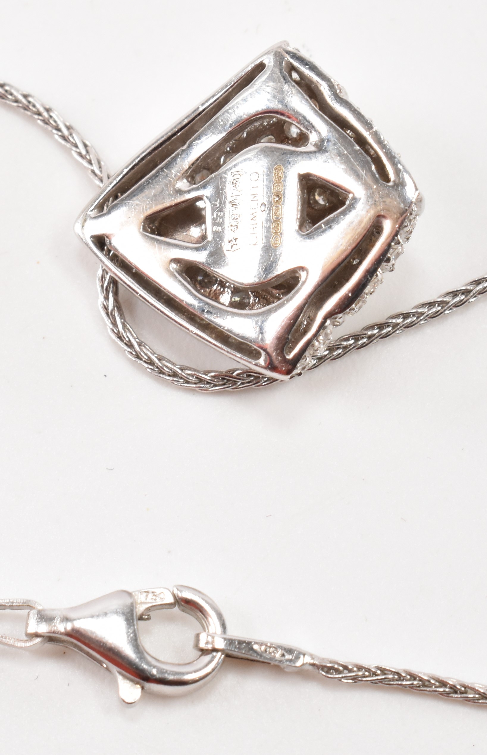 18CT WHITE GOLD & DIAMOND PENDANT NECKLACE - Image 5 of 5