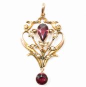 ART NOUVEAU GOLD & GARNET PENDANT