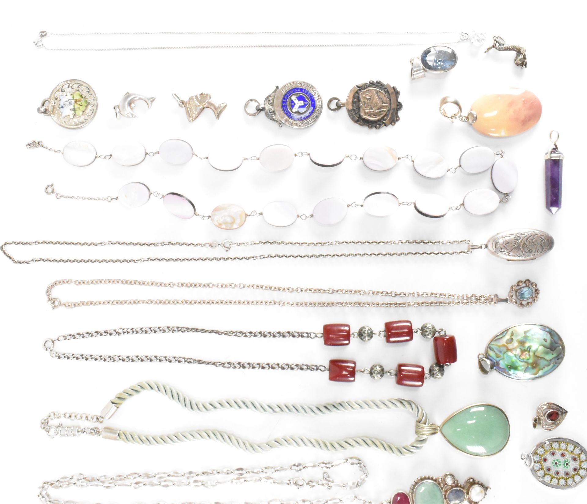 ASSORTMENT OF SILVER PENDANTS & NECKLACES - Image 3 of 11